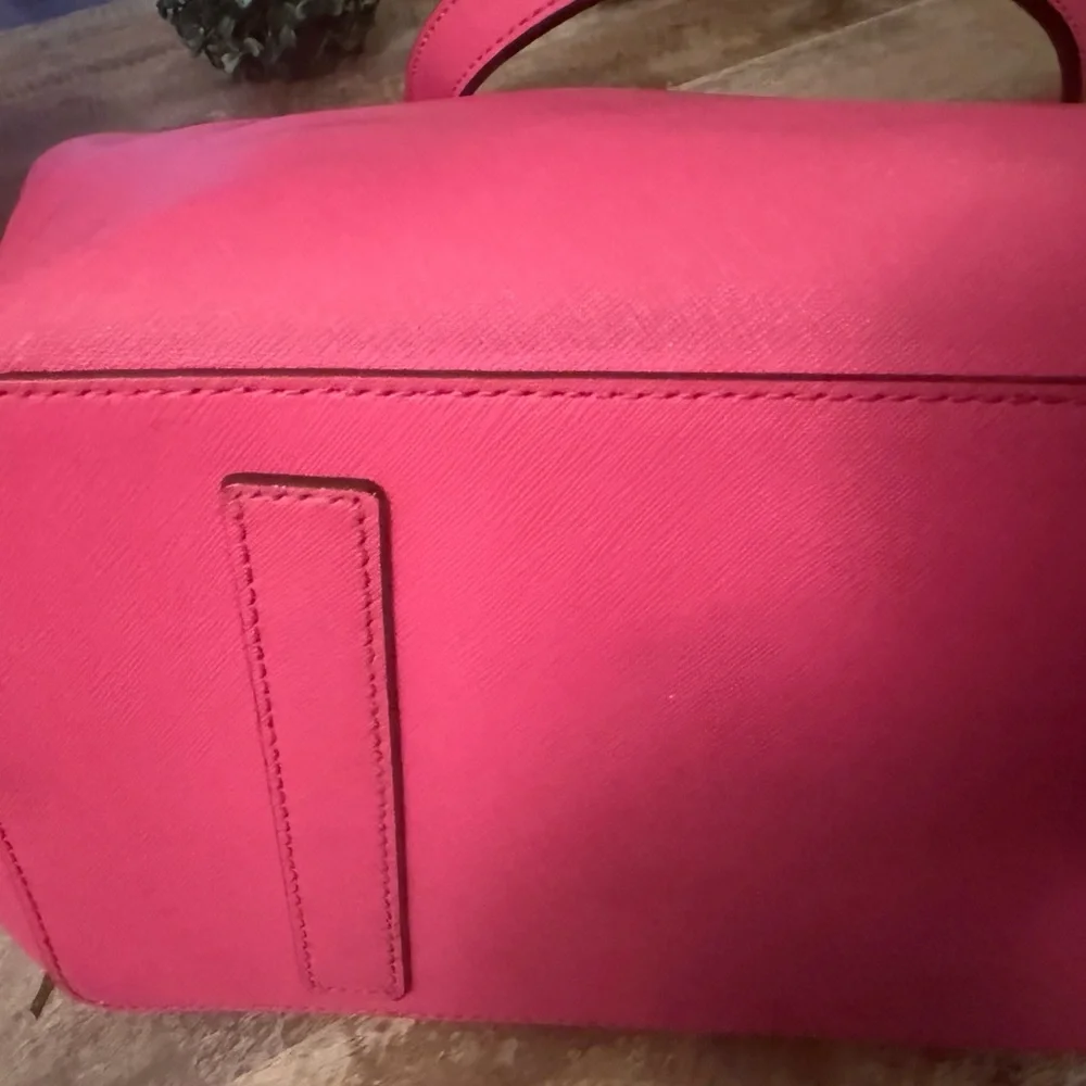 👜 Kate Spade New York Saffiano Leather Tote – Hot Pink 💖 - Picture 4 of 14